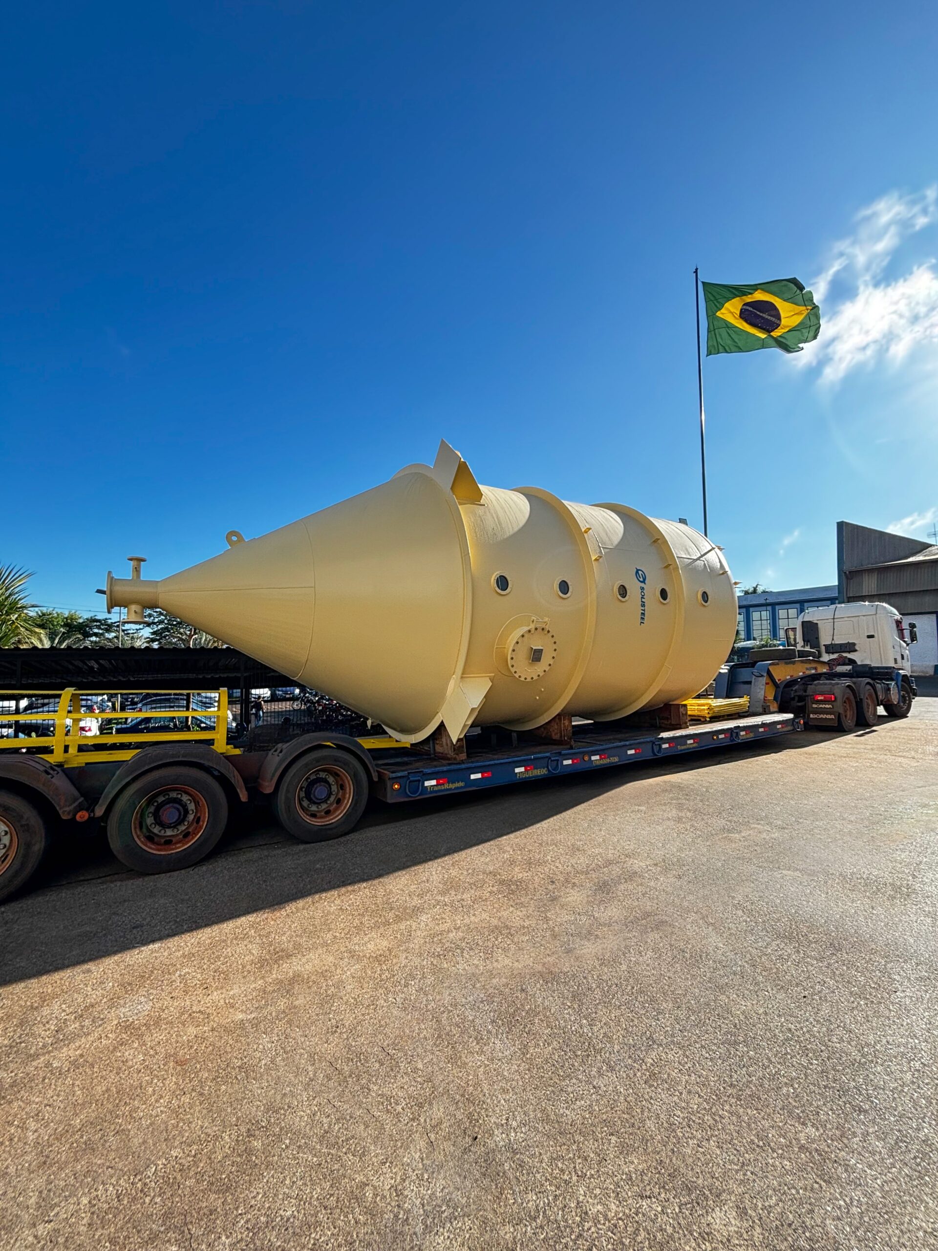 Vaso-de-Corte-Vertical-01-Usina-Santa-Vitoria-Acucar-e-Alcool-SA-01-Solisteel-Solucoes-Industriais-em-Aco